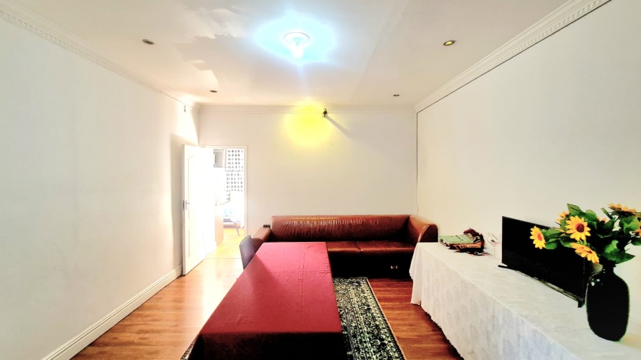 6 Bedroom Property for Sale in Crawford Western Cape